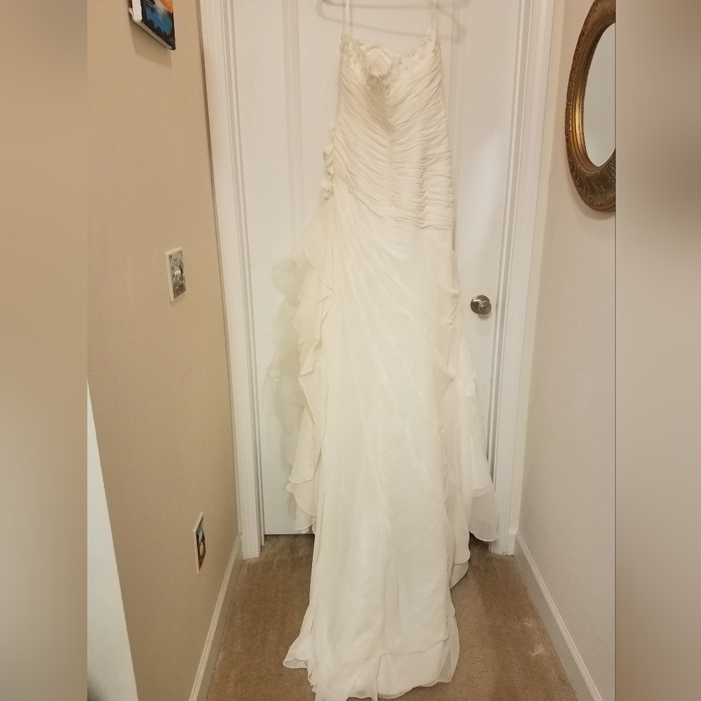 Elegant Cream Wedding Dress